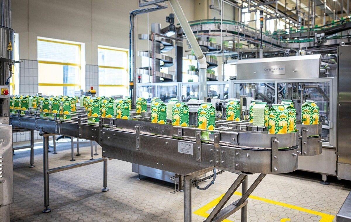 Der Fruchtsafthersteller hat im letzten Jahr 25 Millionen investiert, heuer weitere 35 Millionen Euro. ⇒FA