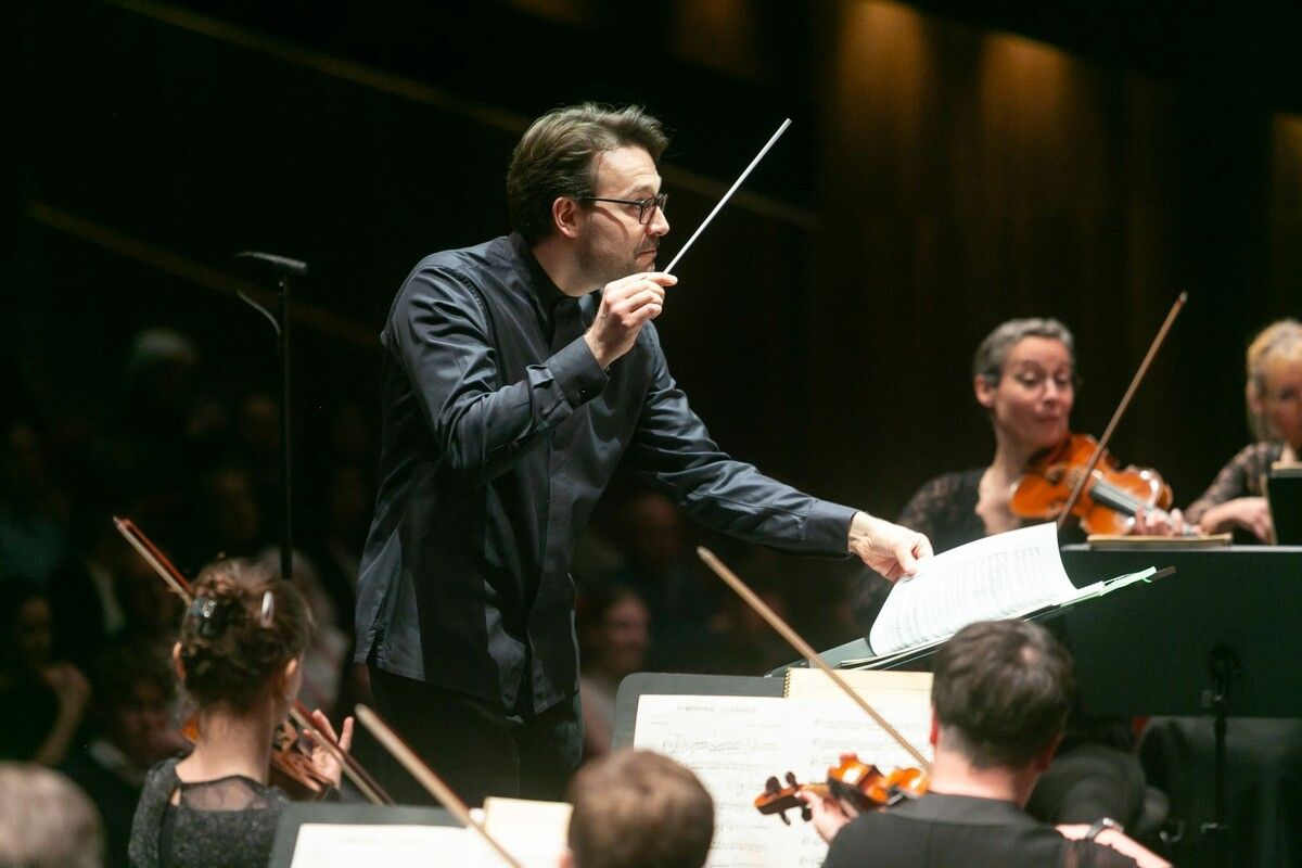 Der kurzfristig eingesprungene Dirigent Azim Karimov erntete zurecht großen Applaus. ⇒Dietmar Mathis