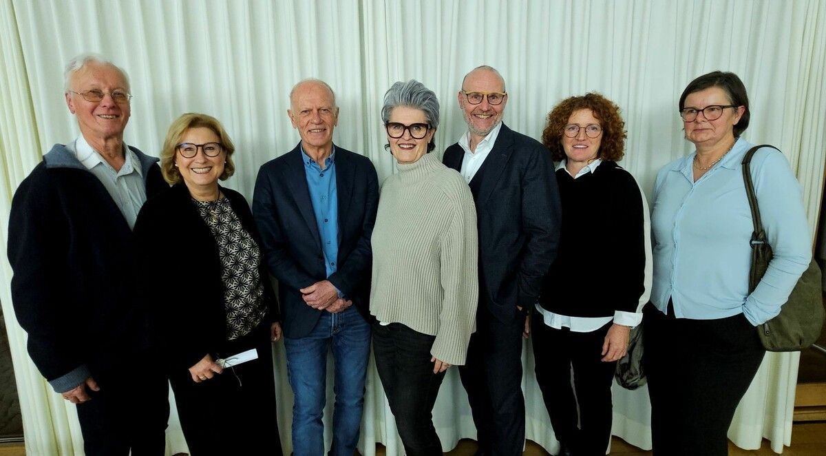 Der neu gewählte Vereinsausschuss des Krankenpflegevereines Lochau mit Wolfgang Bernhard, Sabine Langegg, Obmann Claus Hörburger, Klaudia Forster, Bruno Breuss, Klaudia Wüstner und Monika Pichler, im Bild von links.⇒