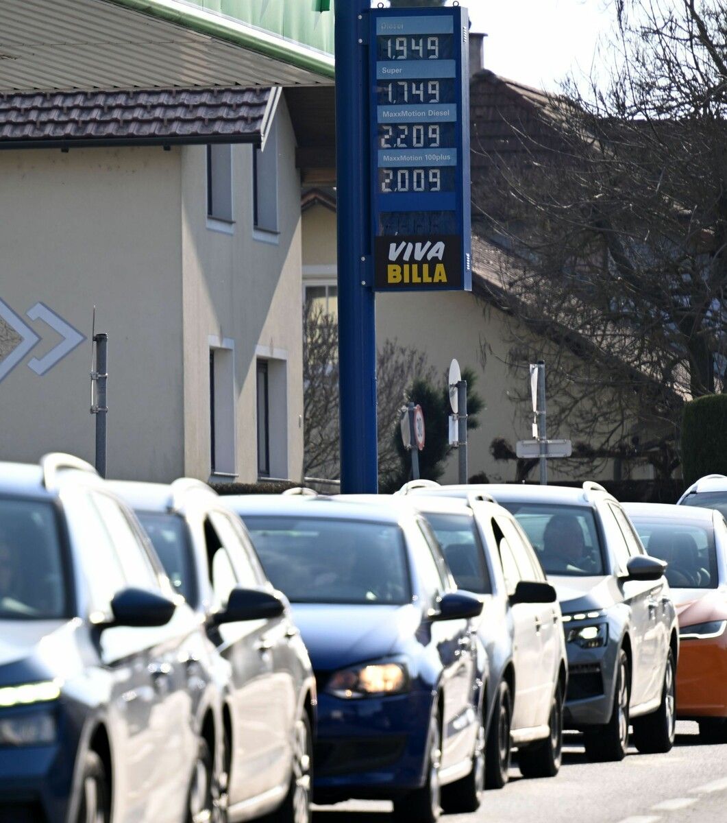 Der Tanktourismus nach Österreich boomt.