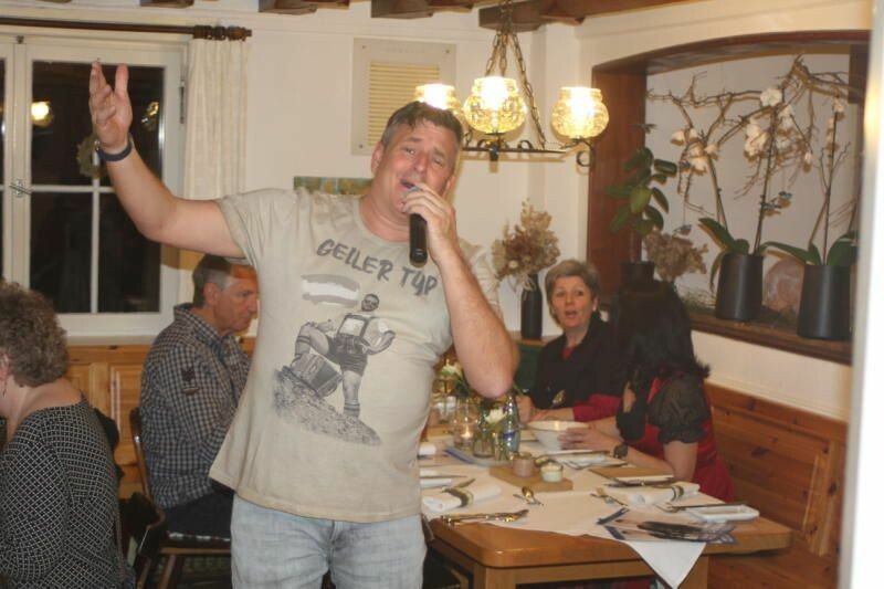 Der Volksmusikstar Marc Pircher in Action. ⇒vn/tk (2)