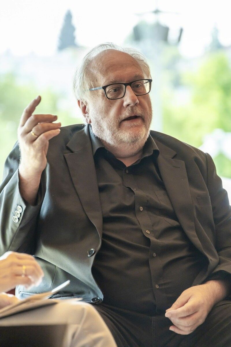 Der Vorarlberger Komponist Richard Dünser zählt zu den profiliertesten zeitgenössischen Tonschöpfern des Landes und ist auch international erfolgreich tätig.⇒VN