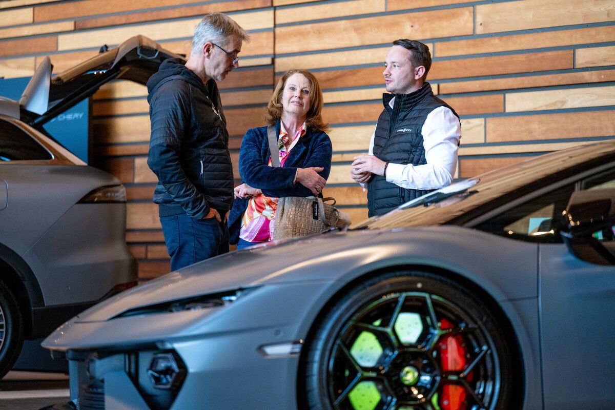 Die AustroMobil hat einen erfolgreichen Start hingelegt. Besucher und Fahrzeughandel freuen sich bereits auf eine Fortsetzung.⇒VN/Rhomberg