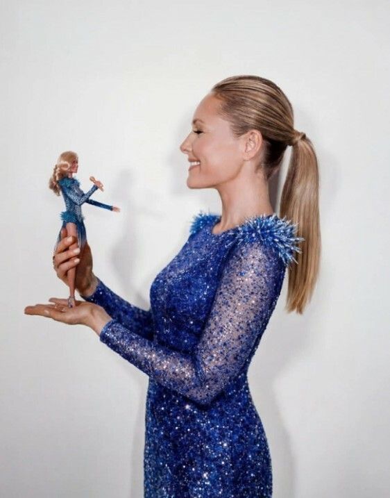 Die Barbiepuppe wird Fischer anlässlich des Weltfrauentags gewidmet.⇒Instagram