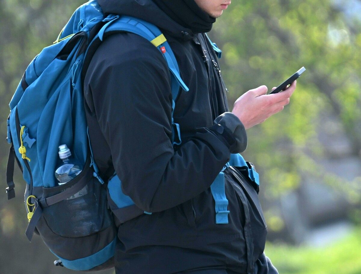 Die EU diskutiert strengere Altersgrenzen für soziale Medien.⇒apa