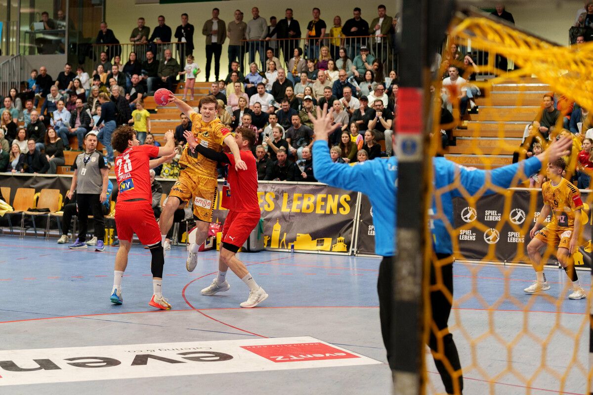 Die Heimniederlage gegen Krems verschärft für Louis Mönch und Bregenz die Ausgangslage im Kampf um den Klassenerhalt.⇒VN/DS