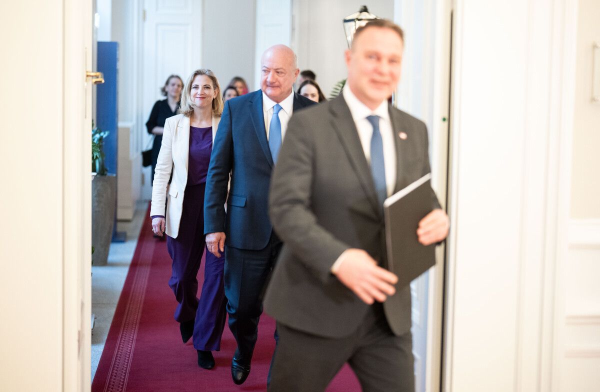 Die Regierung will die Spritpreisbremse rasch umsetzen.⇒APA