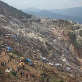 Erdrutsch begräbt über 100 Arbeiter in Coltan-Mine im Kongo