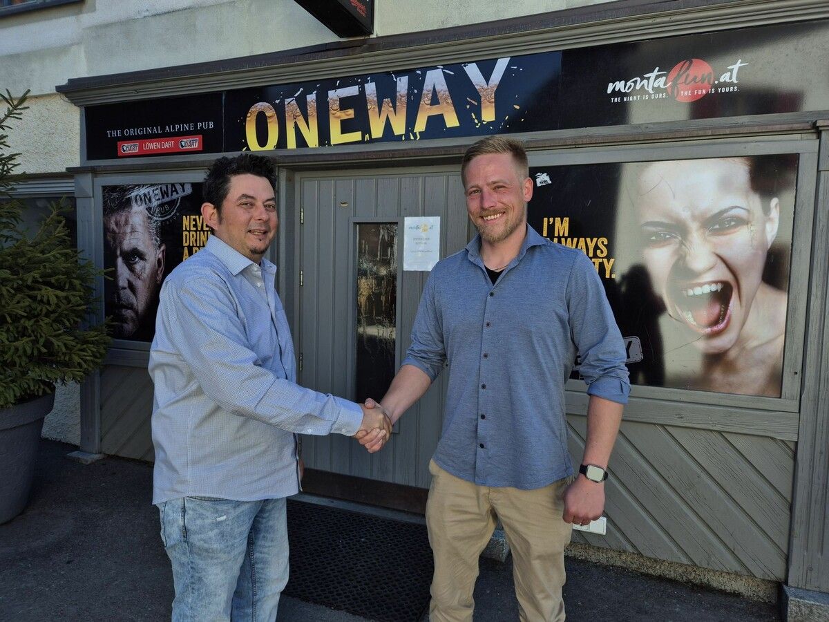 Die Übernahme ist fix: Ab Mai wird Jannis Meckel (r.) das Oneway weiterführen. Tobias Kieber (l.) hat das Oneway gemeinsam mit seiner Frau Marianne zehn Jahre erfolgreich geführt. ⇒VN/JUN (5)