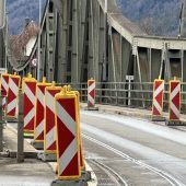Demontage zur Stabilisierung der Rheinbrücke Wiesenrain