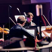 Alle Neun: Eine lange Nacht der Begegnung