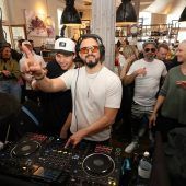 Sonntagsparty füllt Tanzfläche