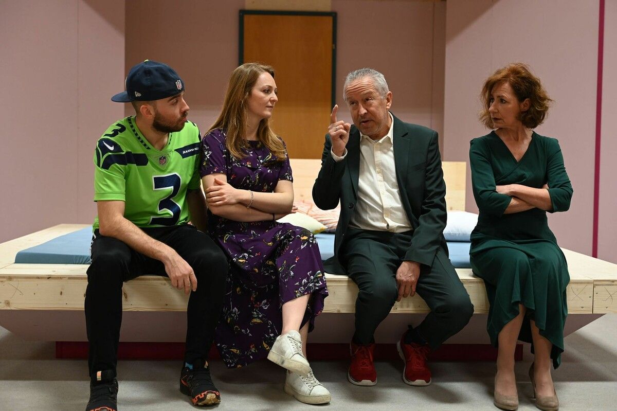 Es kommt von oben: Lucas Vögel, Lisa Blum, Markus Vögel und Petra Hämmerle.