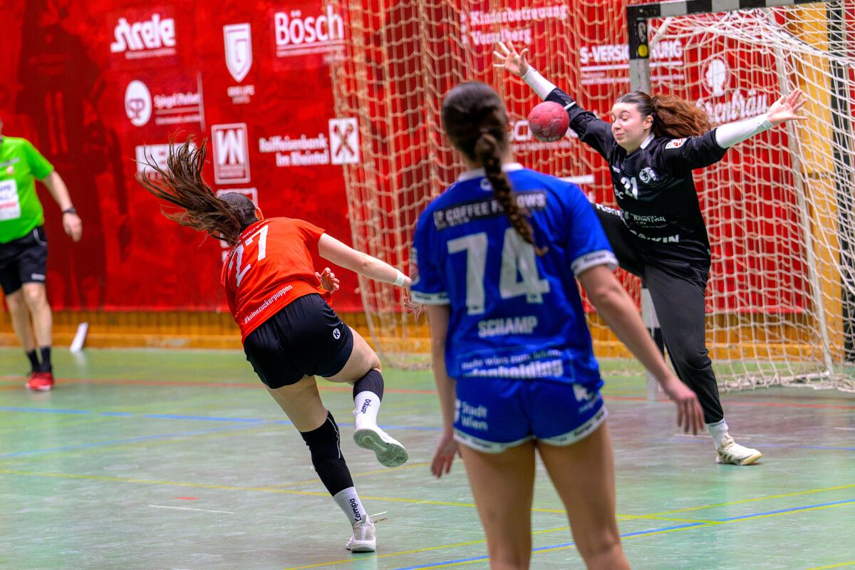 Ex-SSV-Torfrau Nina Tilliacher und die MGA Fivers fügten dem SSV Dornbirn-Schoren die 14. Saisonniederlage zu. ⇒VN/Schöller