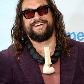 Momoa floh vor Fluten