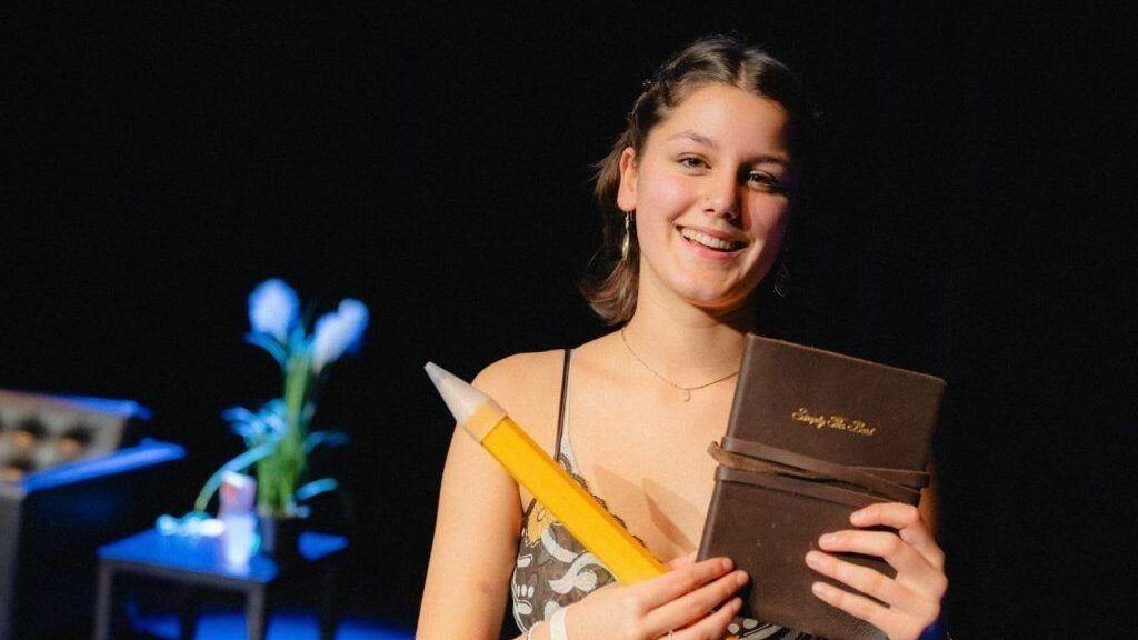 Eine Rankweilerin erobert die Poetry-Slam-Bühnen