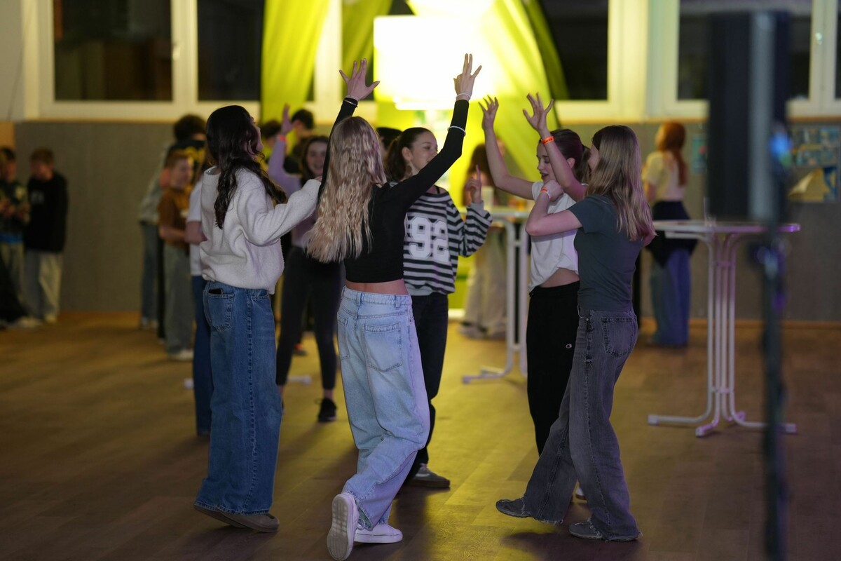 Jugend-Clubbing