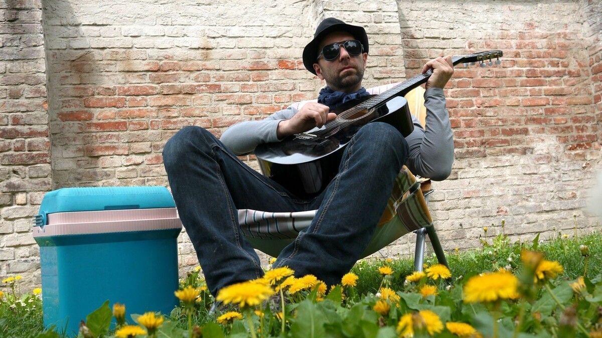 Franz Joseph Machatschek kommt in den Thalsaal. ⇒Veranstalter