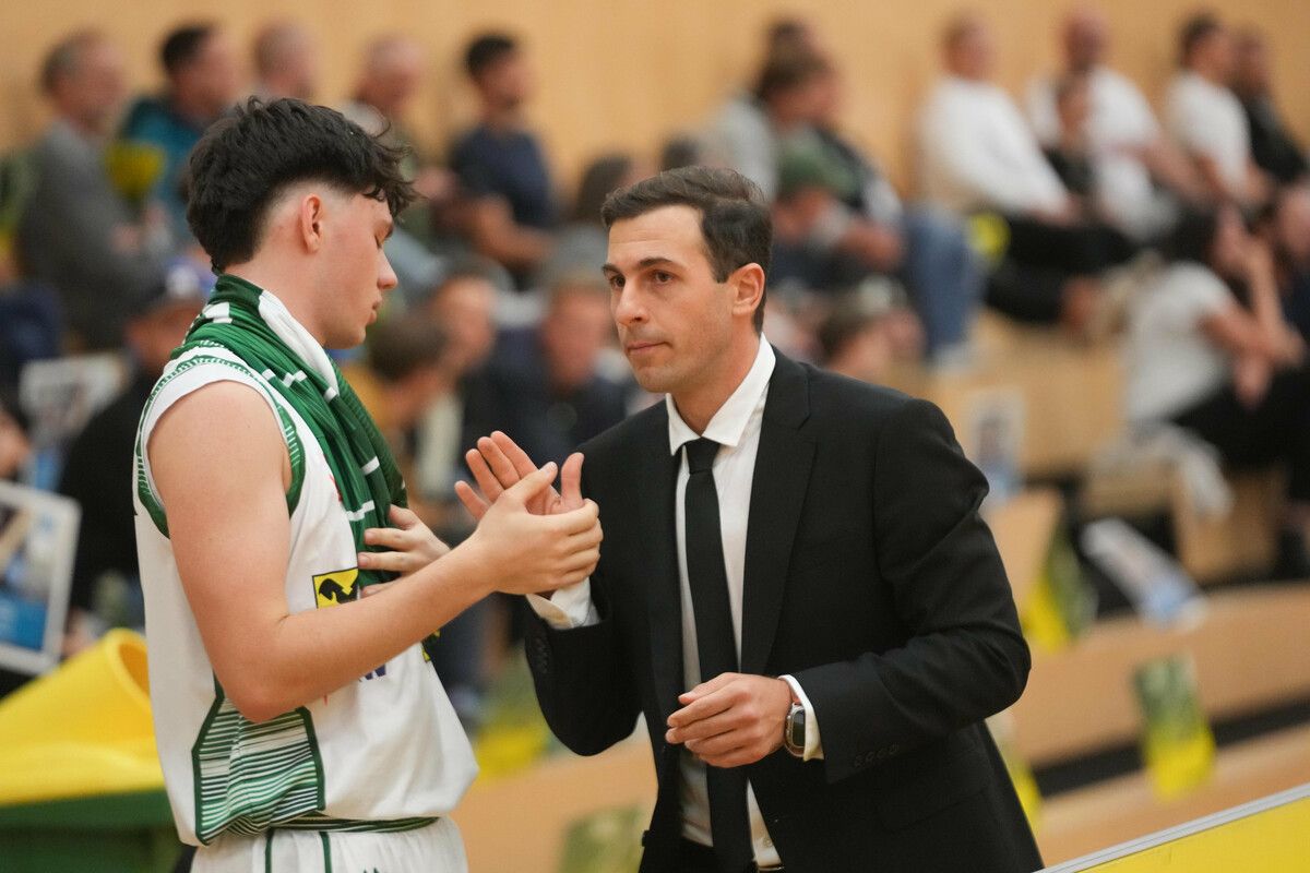 Für Trainer Kostas Papavasileiou und seine Dornbirn Lions ist nach der Niederlage gegen Mistelbach die Saison gelaufen.⇒stiplovsek