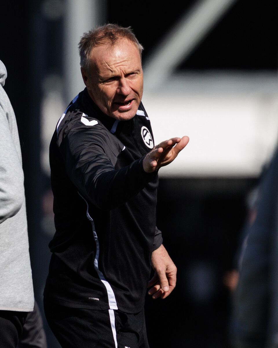 Geht als Admira-Coach, bleibt als Sky-Experte: Thomas Silberberger.⇒gepa