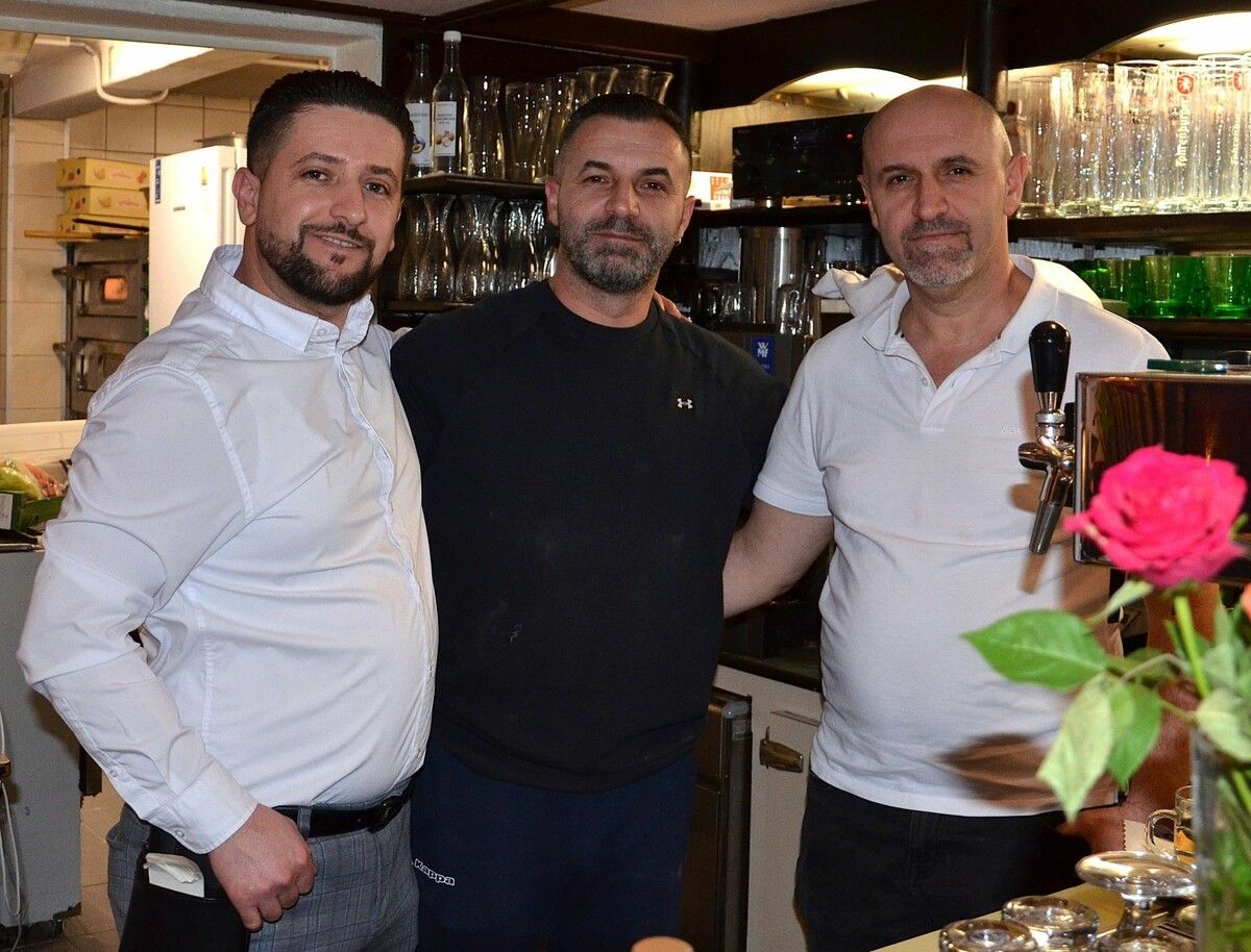 Gemeinsam mit seinen Brüdern Endrit und Elvis übernahm Feriz vor vier Jahren das Restaurant „Reblaus“. ⇒HRJ (2)