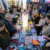 Leipziger Buchmesse zwischen Politik und Prominenz