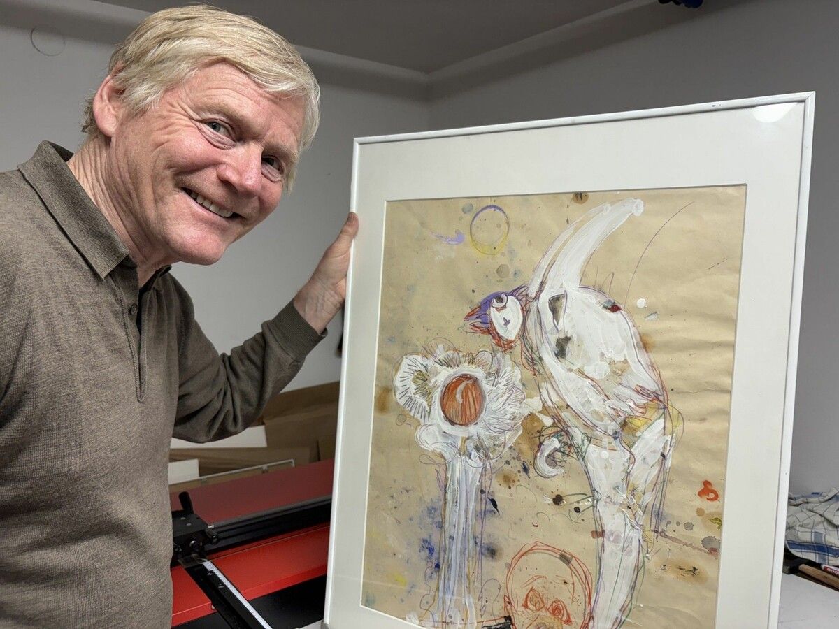 Helmut Schlatter hat sein Bild „Tschernobyl“ für die Ausstellung ausgewählt. Es entstand kurz nach der Nuklearkatastrophe 1986, als Helmuts Kinder nicht zum Spielen rausdurften und alle noch unter Schock standen. ⇒eck (3)