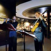 Romantische Juwelen auf alten Instrumenten