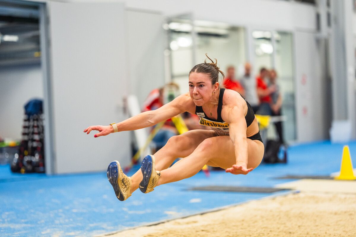 Isabel Posch holt am ihrem 26. Geburstag ÖM-Gold im Weitsprung und verpasste im 60-m-Endlauf nach einem Herzschlagfinale knapp die Sprintkrone hinter Magdalena Lindner. ⇒ÖLV