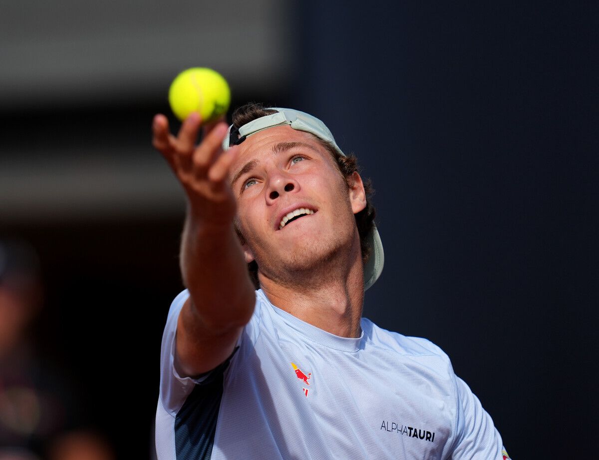 Joel Schwärzler überzeugte bei seinem Finaleinzug mit einer makellosen Aufschlagleistung.⇒GEPA