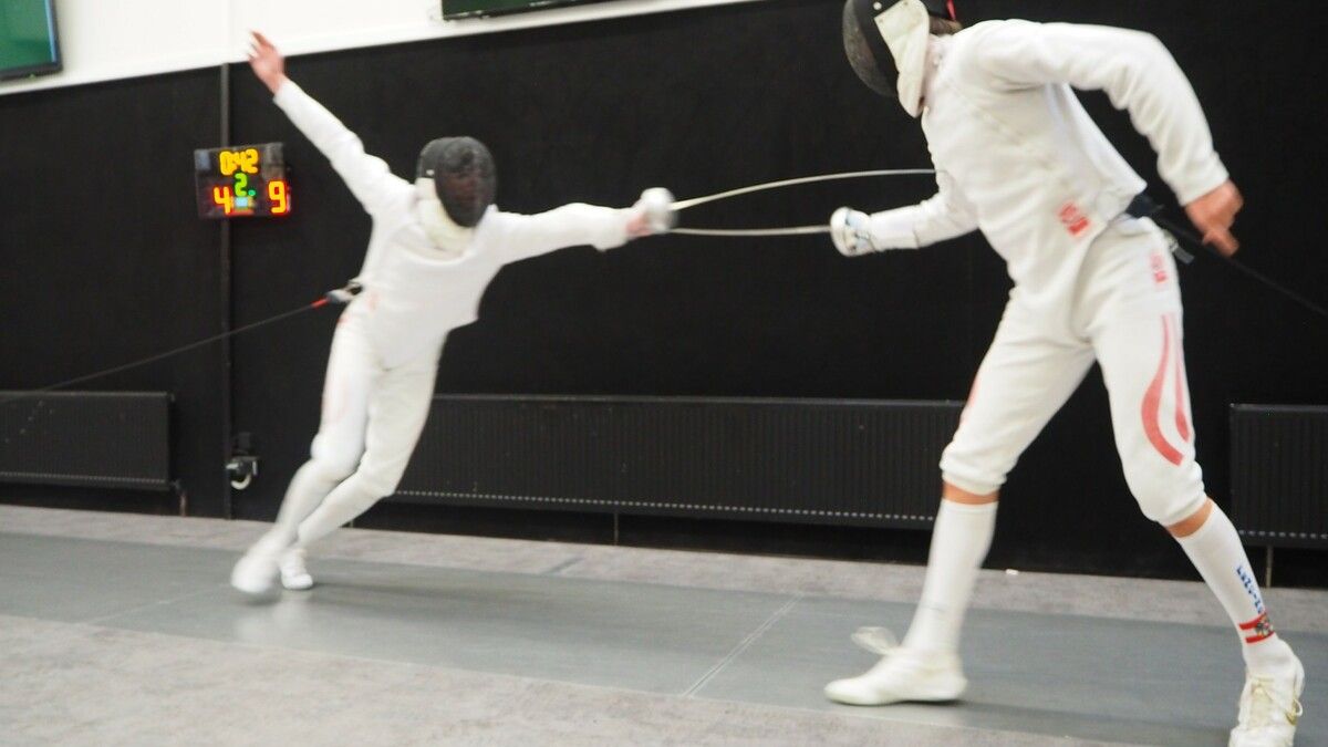 Jonas Hämmerle überzeugt beim internationalen Turnier in Bern. ⇒Fechtclub Lustenau
