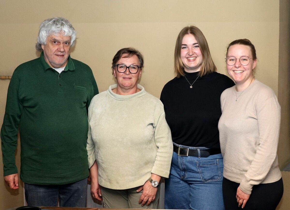 Kapellenwart Josef Kleber (v. l.), Obfrau Waltraud Immler, Kassierin Yvonne Fetz und Kassaprüferin Laura Degasperi, es fehlt Chronist Herbert Schwärzler. ⇒Christian Fetz (2)