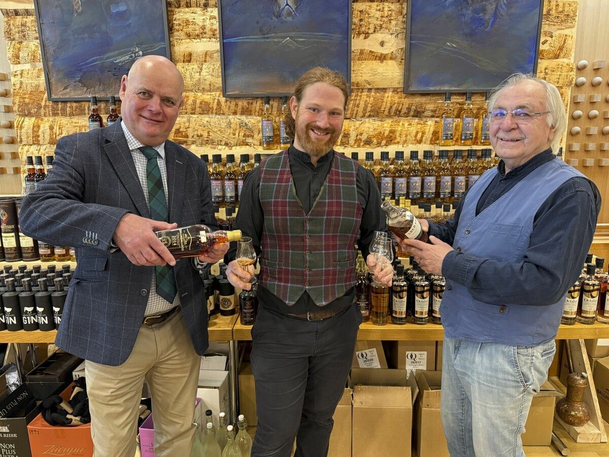 Kenny Mackay, Benedikt Fleisch und Thomas Gillespie hatten bei den Tasting Days alle Hände voll zu tun.⇒Franc