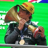 Kimi Antonelli bejubelt Premierensieg