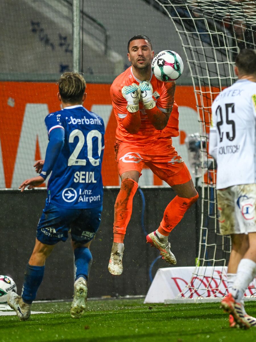 Lieferte abermals ein perfektes Spiel, Torhüter Dejano Stojanovic.⇒gepa/3