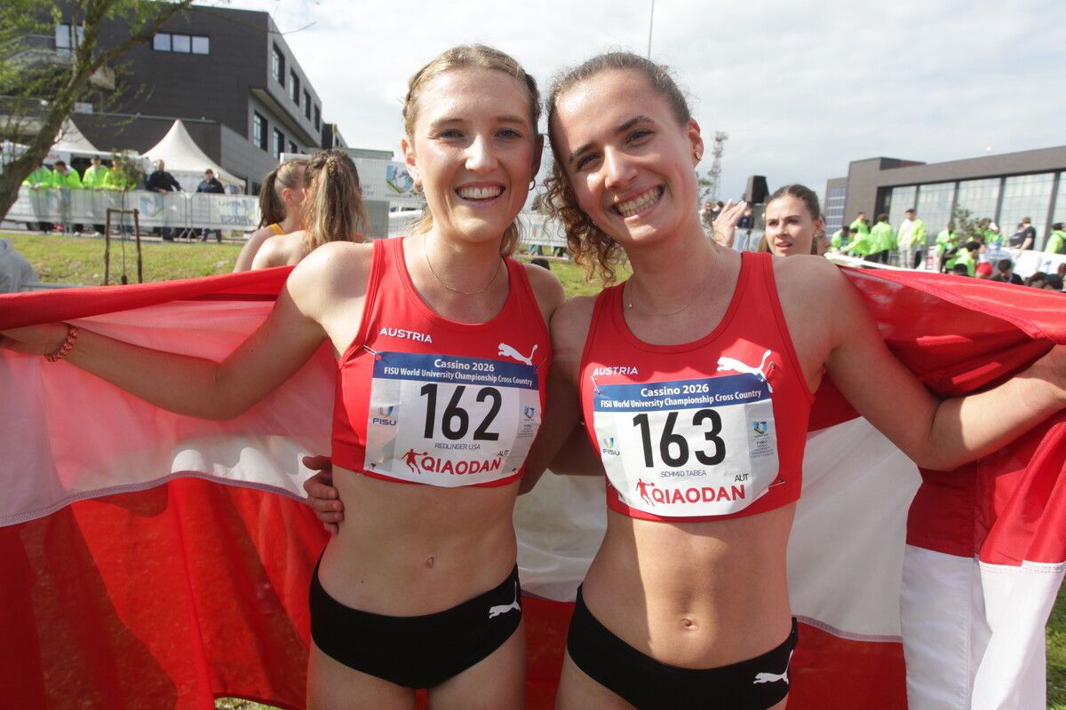 Lisa Redlinger (links) mit Tabea Schmid, die Rang 22 belegte.⇒FISU-ÖLV