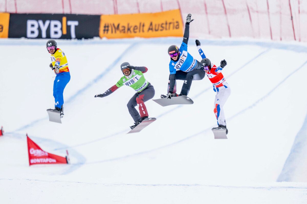 Lokalmatador und Doppel-Olympiasieger Alessandro „Izzy“ Hämmerle (blaues Trikot) verpasste als Fünfter und Sieger im kleinen Finale seinen sechsten Streich beim Heimweltcup.⇒GEPA
