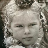 Eine Powerfrau und für jeden Spaß zu haben