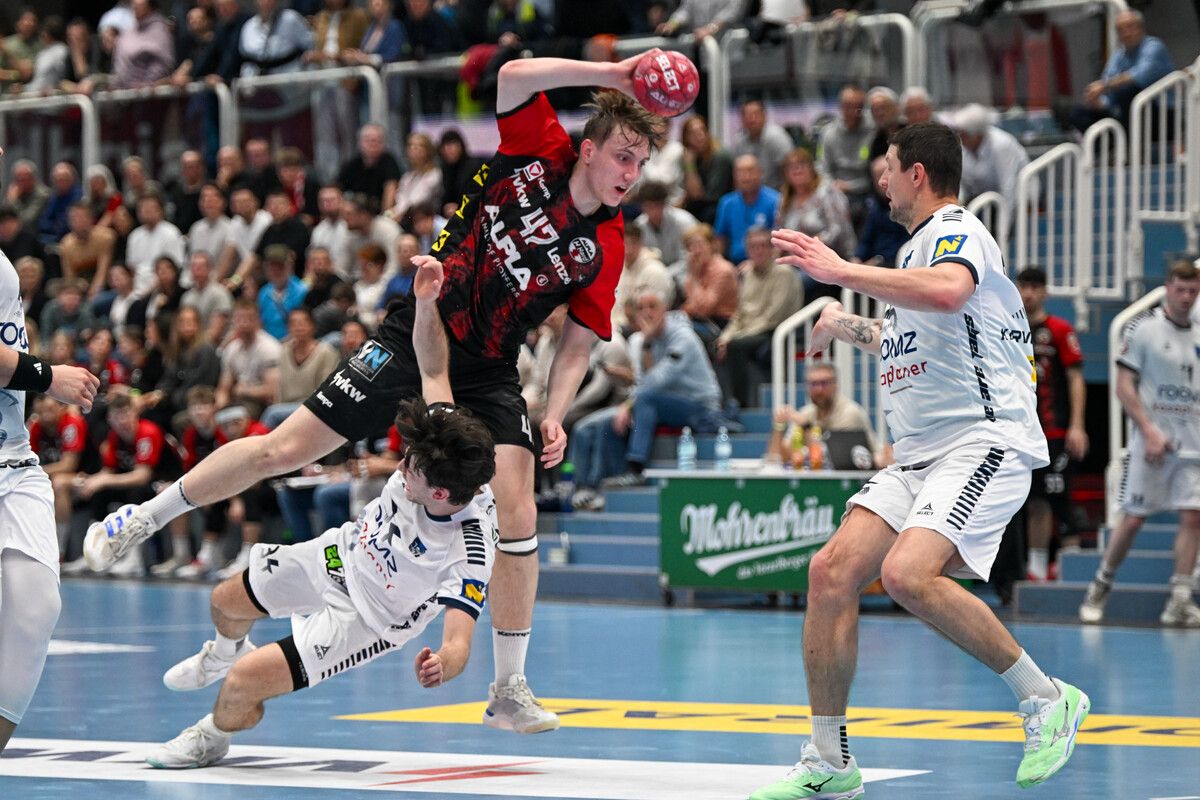 Lukas Fritsch und der Alpla HC Hard mussten sich gegen Vöslau mit 26:30 geschlagen geben und haben zugleich die Tabellenführung wieder abgegeben. ⇒GEPA