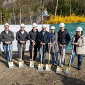 Spatenstich am Fuße des Montikels