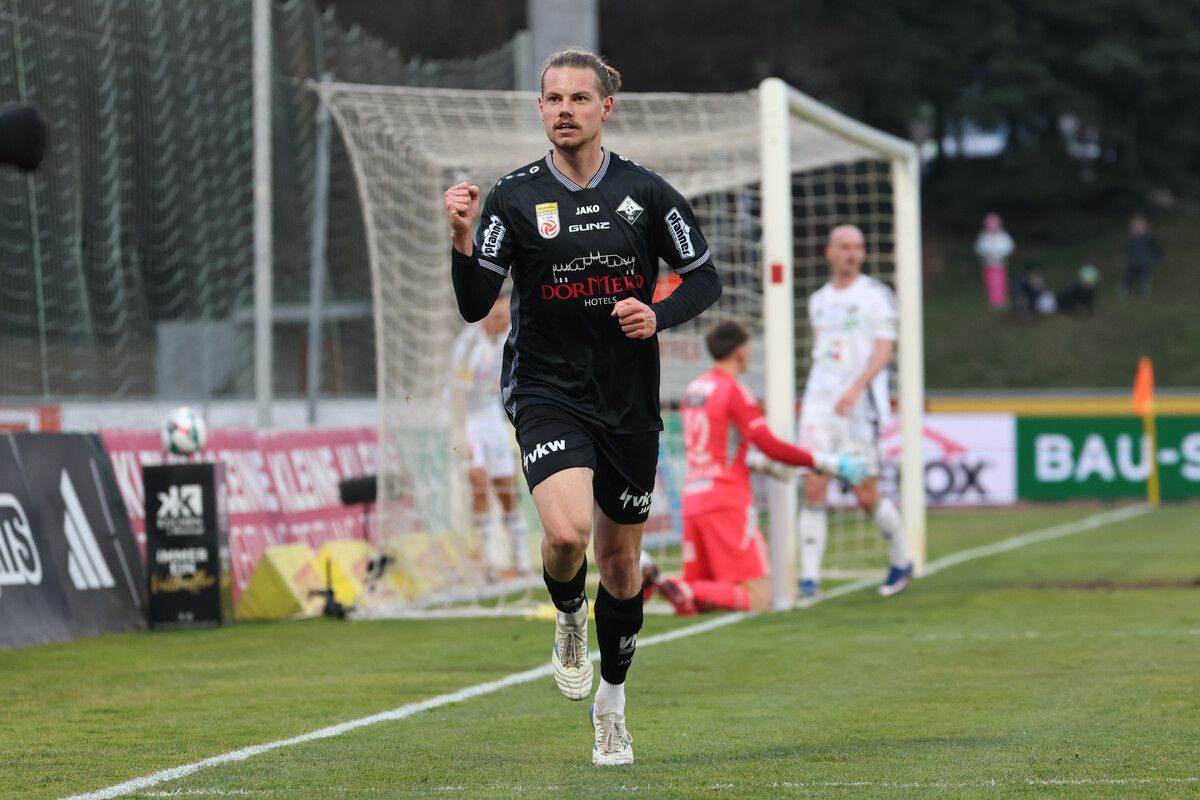 Mit seinem achten Treffer legte Patrick Greil den Grundstein für den Punktgewinn der Altacher in Wolfsberg.⇒gepa