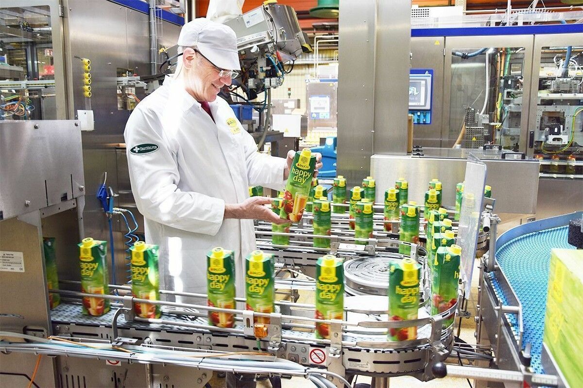 Mit über 3200 Mitarbeitenden weltweit – davon mehr als 1200 in Österreich – zählt Rauch zu den größten Arbeitgebern der Branche.