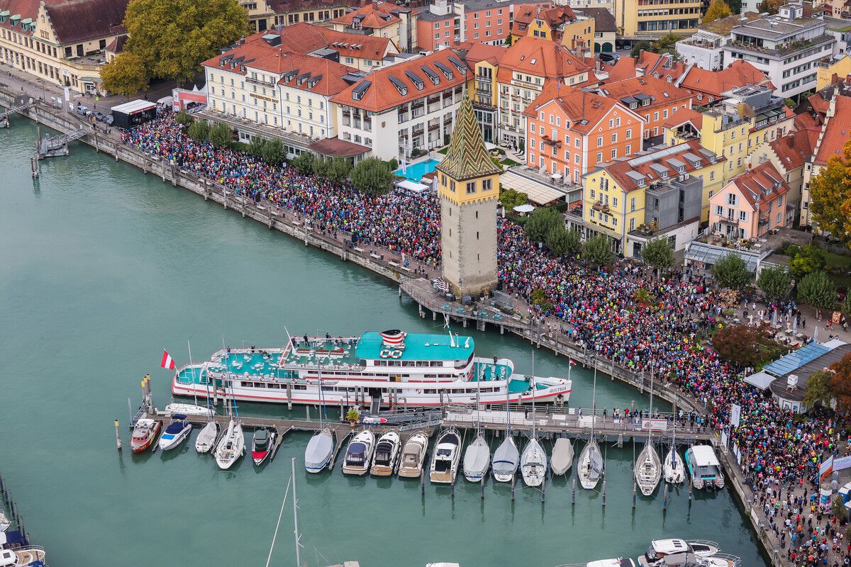 Mit unterschiedlichen Startzeiten soll das Startgelände beim Hafen in Lindau entlastet und so den Läufer:innen noch mehr Komfort geboten werden.⇒Steurer