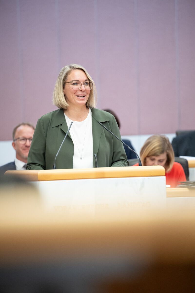 Neos-Mandatarin Fuchs möchte mit den Menschen reden. ⇒VN/Serra