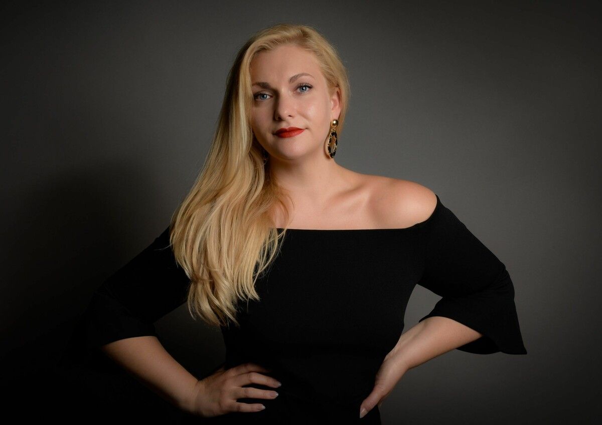 Passionsmusik in Röthis und Weiler unter anderen mit der Feldkircher Altistin Veronika Dünser . ⇒Shabnam Naghie