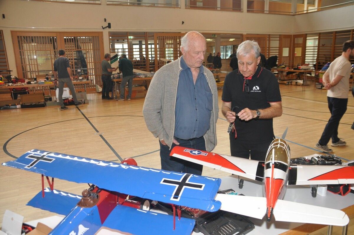 Peter Stoss und Raimund Zaggl sind begeisterte Modellbauer.⇒Hab