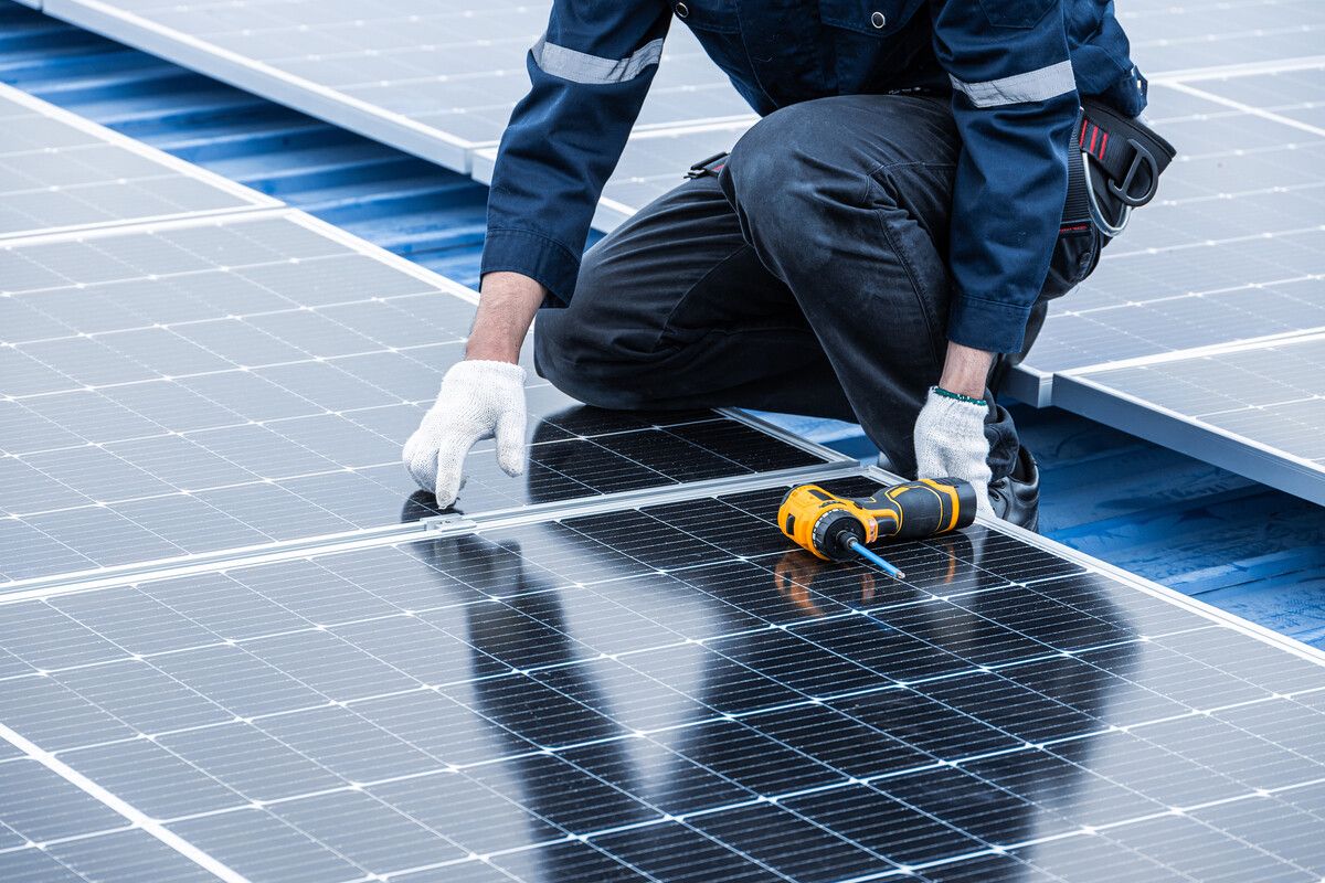 Photovoltaik-Produkte aus China werden wegen der Streichung der Exportförderung vermutlich teurer. Das mischt den Markt neu auf.⇒Shutterstock