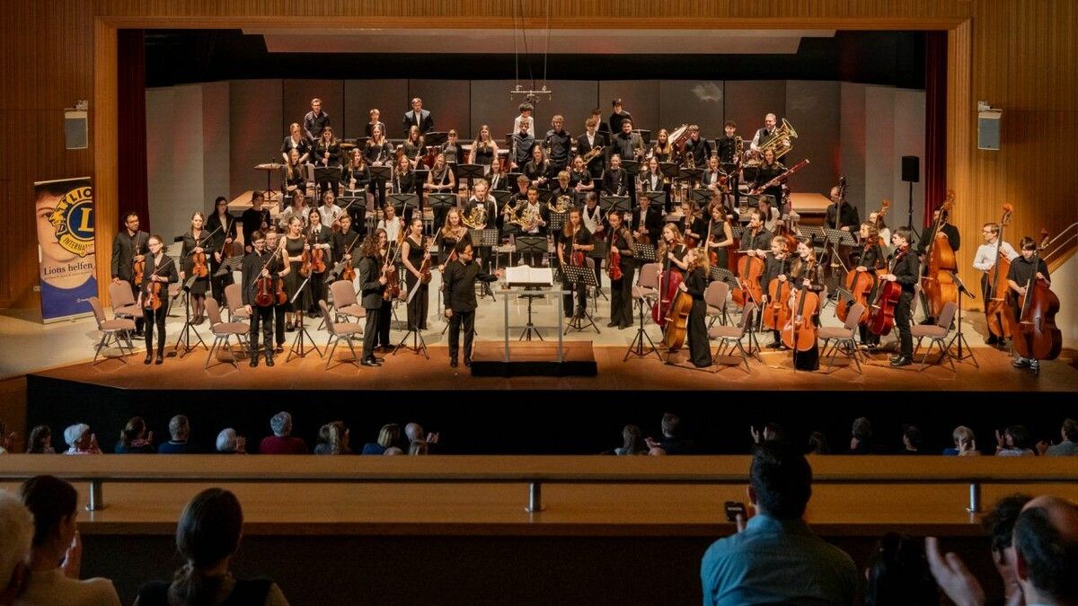 Rund 70 junge Musiker:innen der jungPHIL begeisterten bei der ausverkauften Frühjahrsmatinee im Ramschwagsaal mit dem Programm „Musik ist Tanz“.