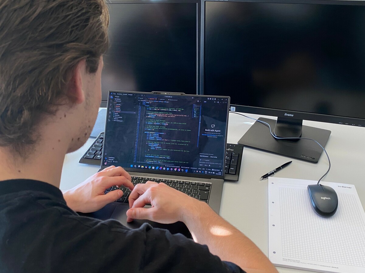 SchülerInnen des BORG Egg sammelten beim IT-Praxistag praxisnahe Einblicke in die Entwicklung moderner Anwendungen. ⇒borg egg