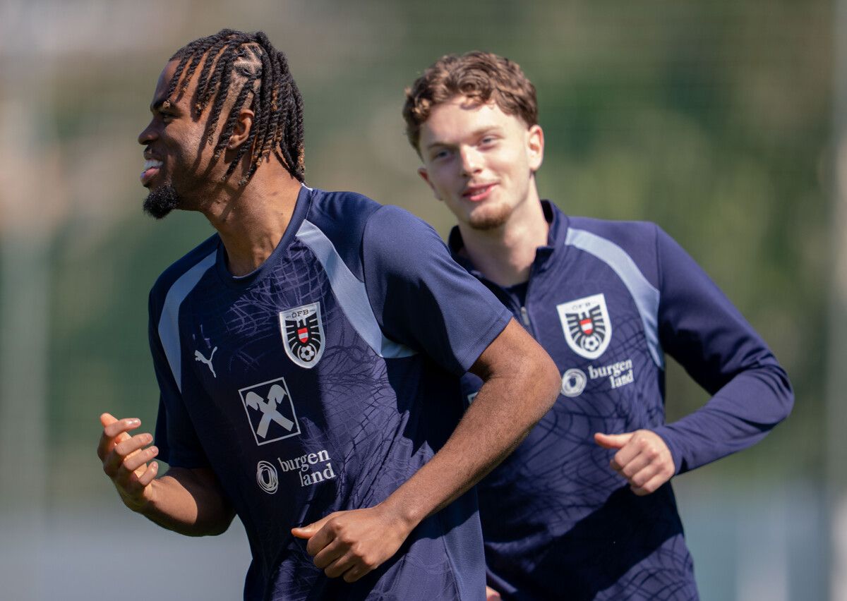 Stehen vor dem Teamdebüt: Carney Chukwuemeka (l.) und Paul Wanner.⇒apa